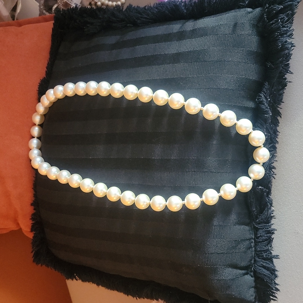 Ladies Necklace